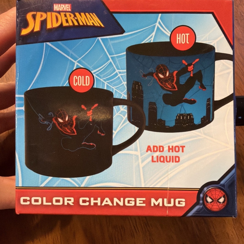 Marvel Spiderman Hot And Cold Color Changing Mug 15 Oz